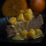 Schokoladen-Cheesecake mit Persimon®-Orangen-Sauce