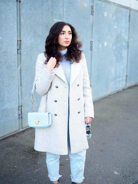 gerry weber mantel white coat lieghtblue mom jeans winter outfit light colours everyday streetstyle herbst cold samieze fashionblog blogger berlin deutschland
