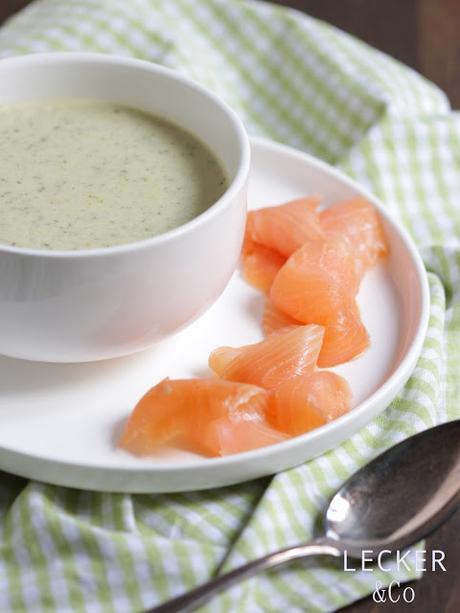 zucchinisuppe Zucchini suppe, Suppe, Suppe einfach, suppe mit kresse, suppe mit brie, brie, kressesuppe, suppe mit kresse, zucchini suppe mit lachs, räucherlachs, suppe mit räucherlachs, einfache suppe, schnelle suppe, leckere suppe, suppe rezept, suppe einfach, rezept einfach, wintersuppe, foodblog, foodblogger, leckerundco, lecker co, foodblog lecker, foodblogger rezepte, tina kollmann, fürth, nürnberg, foodblog fürth, foodblog nürnberg, foodblog erlangen