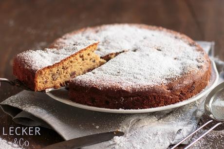 Apfelkuchen Gewürzkuchen, Obstkuchen, Kuchen, Kuchen mit Apfel, Kuchen mit Birne, Birne, Apfel, Datteln, Ingwer, Ingwerkuchen, Rezepte, Kuchen Rezept, einfacher Kuchen, LECKER&Co, Leckerundco, lecker co, Tina Kollmann, Foodblog Fürth, Foodblog Nürnberg, Kuchen mit Gewürzen, Kuchen lecker, Einfacher Kuchen, Leckerer Kuchen, Restekuchen, Resteverwertung, Rührkuchen