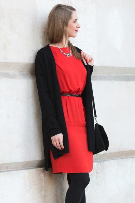 Christmas Look: Classy Red Dress with Bling Bling