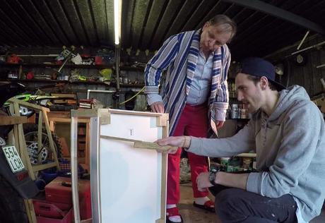 DIY: Holzwandschrank für den Beamer bauen