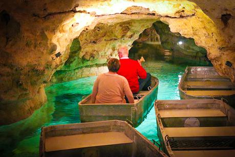 Ungarn: Tapolca und ihre hunderte Jahre alte Seehöhle Ungarn: Tapolca und ihre hunderte Jahre alte Seehöhle