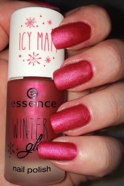 essence winter glow • nail polish 01 miss frost
