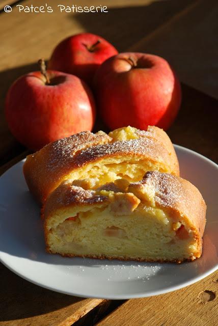 Pudding-Wickelkuchen mit Zimtäpfeln