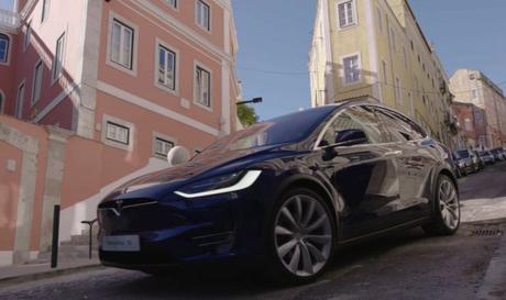 Tesla sagt „Ola“ in Portugal