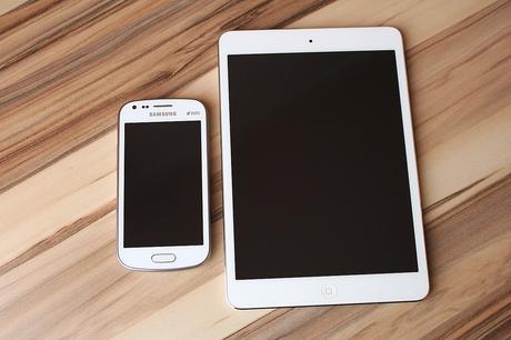 Samsung Smartphone und iPad (Bildquelle: pixabay.com)