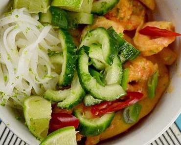 Mango und Garnelen Curry Noodle Bowl