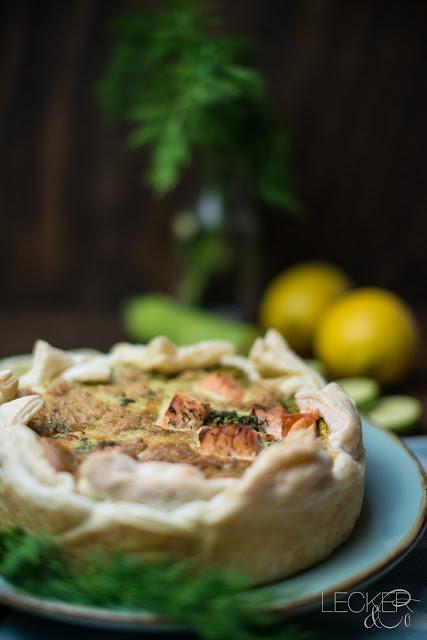 Lachs Quiche Quiche, Lachs, Zucchini, Dill, Zitrone, LECKER&CO, leckerundco, lecker co, Tina Kollmann, Foodblog Nürnberg, Foodblog Fürth, Foodblog, Quiche mit Lachs, Quiche Rezept, Quiche Rezept einfach, Zucchini Quiche, Lachs-Dill-Quiche, leckere Quiche, einfache Quiche