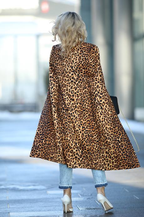 Leo cape - Outfit 2