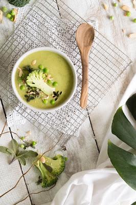 Cremige Suppe aus grünem Gemüse / creamy Soup with Greens #veganfoodlove