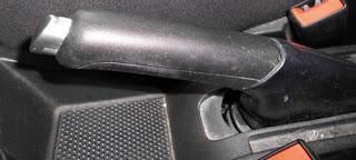 Essen mit angezogener Handbremse