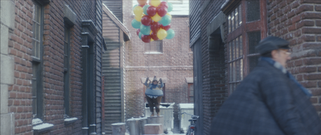 EATKARUS versucht mit Luftballons zu fliegen