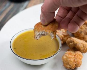 Chicken Nuggets mit Curry Sauce