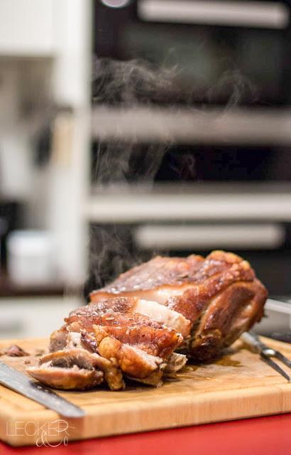 Schweinebraten leckerundco, lecker co, lecker & co, lecker, leckerundco.de, foodblog, nürnberg, foodfotografie, mittelfranken, tina kollmann, foodpics, Foodbloggercamp, kochen, backen, fbcr, Fotografie