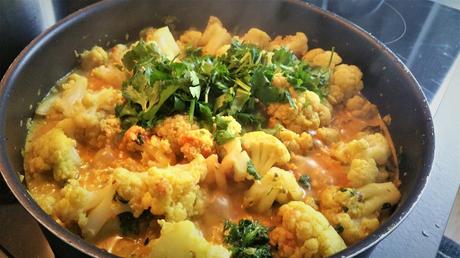 Indisches Karfiol Curry mit Spinat