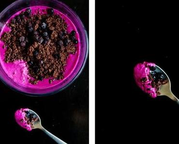 Erdige Rote Bete Creme mit Schoko Crumble