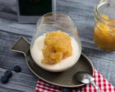 Grüner Tee Panna Cotta mit asiatisch angehauchtem Apfelkompott