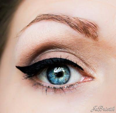 Tages-Make-up mit sanften Brauntönen aus der BH Cosmetics 