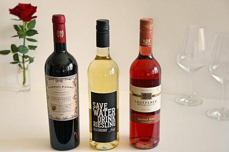 Weinabteilung bei Kaufland drei Flaschen