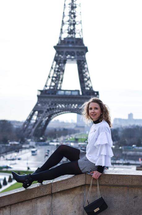 Kationette Outfit: Volants, Vichy Check and Chanel in front of the Eiffel Tower, Paris