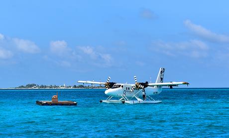 Malediven Wasserflugzeug Hurawalhi Island Resort
