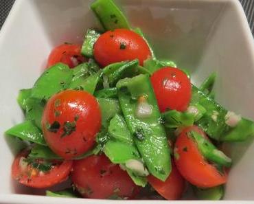 Zuckerschotensalat mit Cherrytomaten