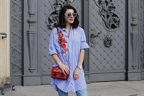 embroidered shirtdress shirt striped rose roses embroidery trend romwe dress love bag red colorful sassy classy boyfriend jeans quay sunnies shades spring look berlin samieze blog fashionblogger streetstyle inspiration post how to wear shirt dress jeans