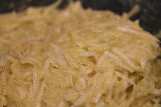 Slow carb Okonomiyaki und Zucchini-Sellerie Puffer