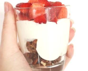 Erdbeer-ChocoCrossis-Dessert