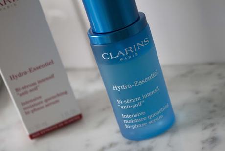 Clarins // Hydra-Essentiel Pflegelinie für Mischhaut Clarins // Hydra-Essentiel Pflegelinie für Mischhaut