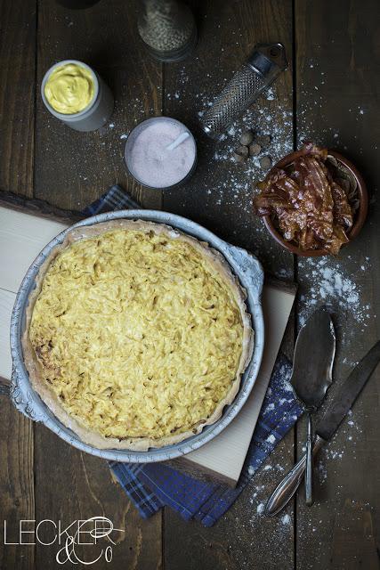 Sauerkraut-Quiche mit Bacon-Chips leckerundco, lecker co, lecker & co, lecker, leckerundco.de, foodblog, nürnberg, foodfotografie, mittelfranken, tina kollmann, foodpics, Foodbloggercamp, kochen, backen, bacon, speck, quiche, sauerkraut, senf, tarte, brotteig, kümmel, fenchel, rezept