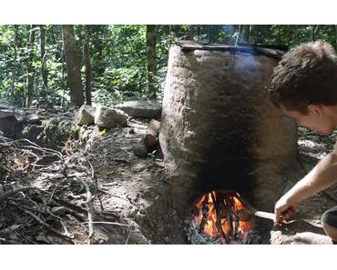 Naturbursche baut einen Brennofen