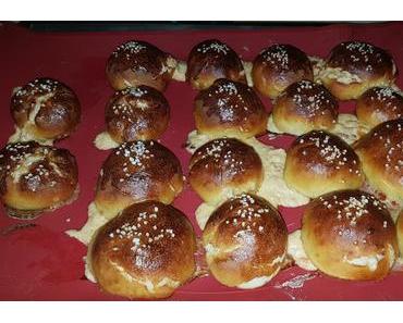 Jalapeño Popper Cheesy Pretzel Bombs