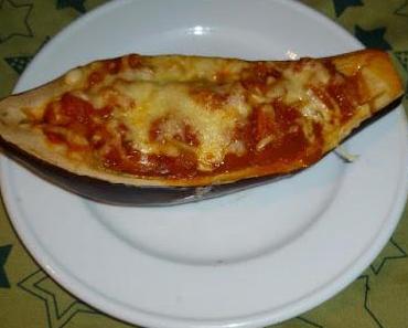 Gefüllte Auberginen mit Paprika-Tomatengemüse