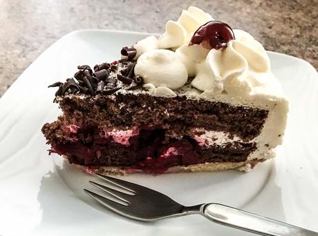 Kuriose Feiertage - 28. März - Tag der Schwarzwälder Kirschtorte – der amerikanische National Black Forest Cake Day - 2017 Dietmar Giese