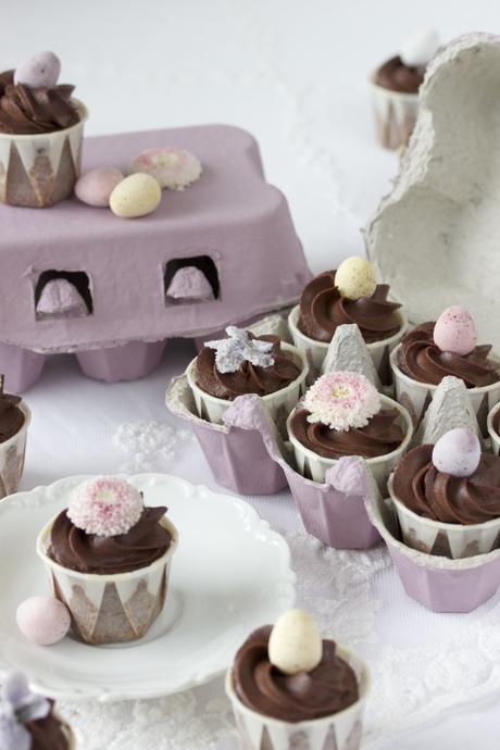 Eierschachtel-DIY & Schoko-Mini-Cupcakes zu Ostern