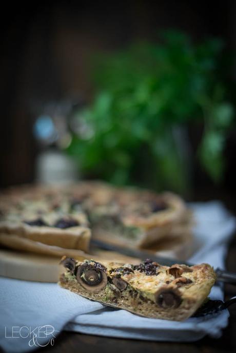 Pilz Quiche mit Petersilie leckerundco, lecker co, lecker & co, lecker, leckerundco.de, foodblog, nürnberg, foodfotografie, mittelfranken, tina kollmann, foodpics, Foodbloggercamp, kochen, backen, Pilze, Champignons, Petersilie, Quiche, Tarte, vegetarisch, Gesunde Küche, Rezept, Egerlinge