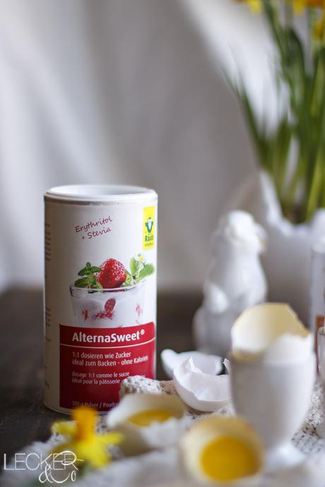Mini Cheesecake in der Eierschale | Verlosung von Raab Vitalfood leckerundco, lecker co, lecker & co, lecker, leckerundco.de, foodblog, nürnberg, foodfotografie, mittelfranken, tina kollmann, foodpics, Foodbloggercamp, kochen, backen, Raab, Vitalfood, gesund Rezept, curcuma, Alterna Sweet, Mandel Protein, Cheesecake, Käsekuchen, Ostern, Ostertafel, Festtag, Verlosung, Quark, Kuchen, Minikuchen, Eierschale, Lowcarb, Low Carb