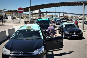 Vom Flughafen Faro zur Unterkunft: Mietwagen, Taxi, Bus oder Zug nehmen?