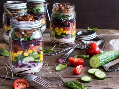 BBQ Salat im Glas mit Ceaser Dressing { enthält Produkt Information zur Degustabox }