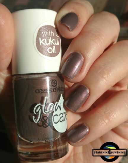 [Nails] essence glow & care luminous nail polish 07 keep calm and glow on