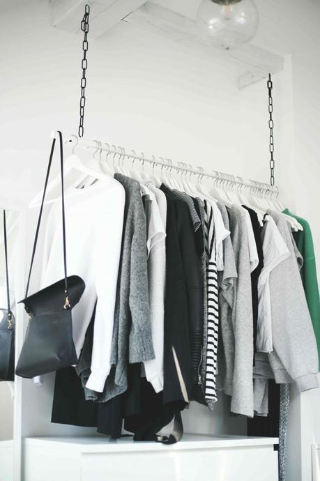 DIY Wardrobe Area | Hängende Kleiderstange