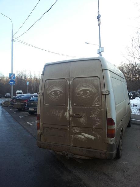 Dirty Art by Nikita Golubev: Kunst auf verdreckte Autos