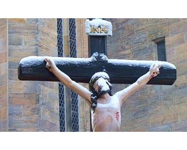 Experte warnt: Bibel predigt Vorurteile