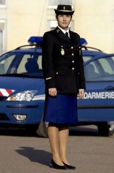 franzosische-polizistin-gendarmerie
