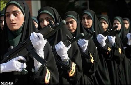 iranische-polizistinnen