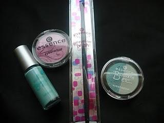 [Haul] Essence Blossoms etc.