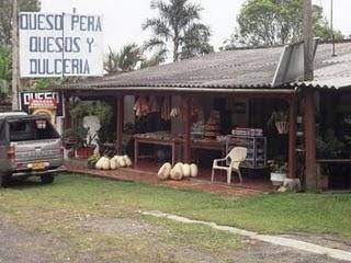 Popayán - Cali: Raubhühner und Armee-Checkpoint