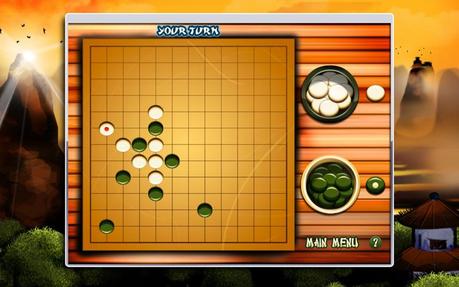 Master of Gomoku ist ähnlich wie 4-Gewinnt, nur das man 5 in einer Reihe braucht.